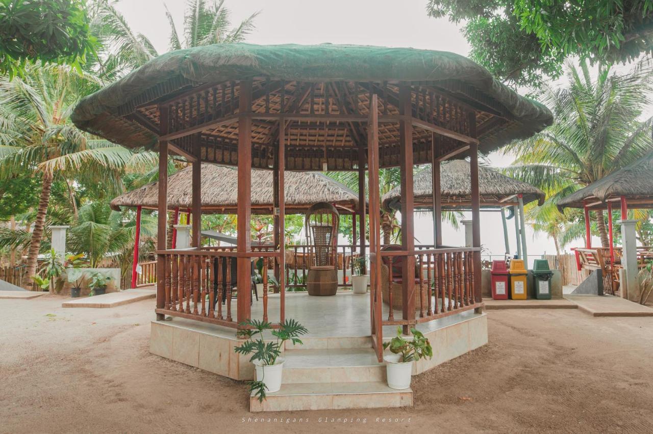 Shenanigans Glamping Resort Zamboanguita  Exterior photo